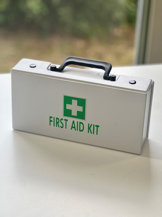 Car Kit - Hard Pack first aid kit (Main View)